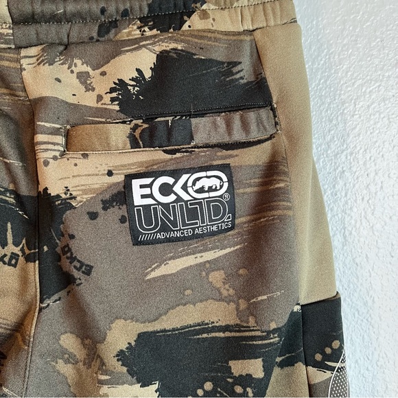 Ecko Unlimited Camouflage Shorts - Picture 6 of 7
